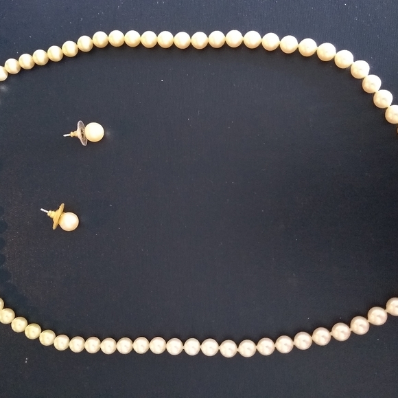 Jewelry - Majorca Pearls. Necklace and Earrings. 23"